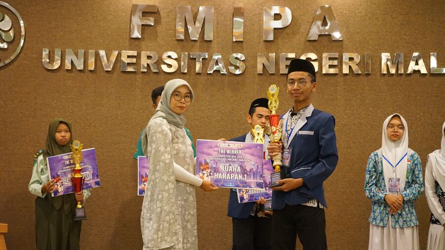 Dokumentasi Kegiatan Omega Science Day 4